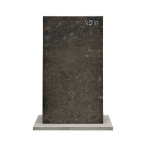 Kivilähde, hautakivet, hautakivi, tarjous, tarjouskivi